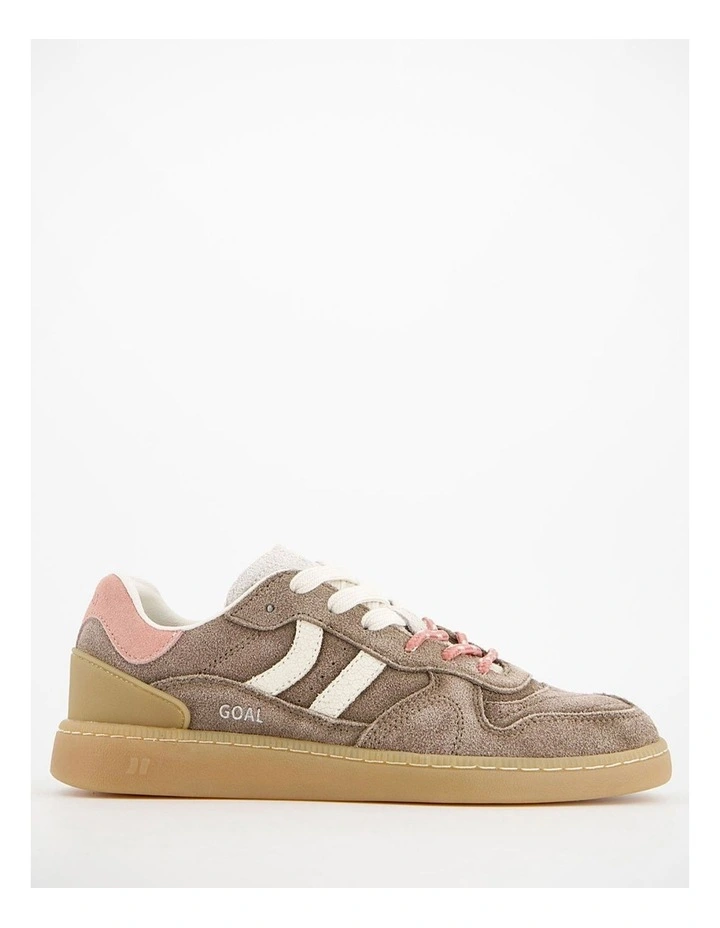 Goal Sneaker in Dip Brown image 1