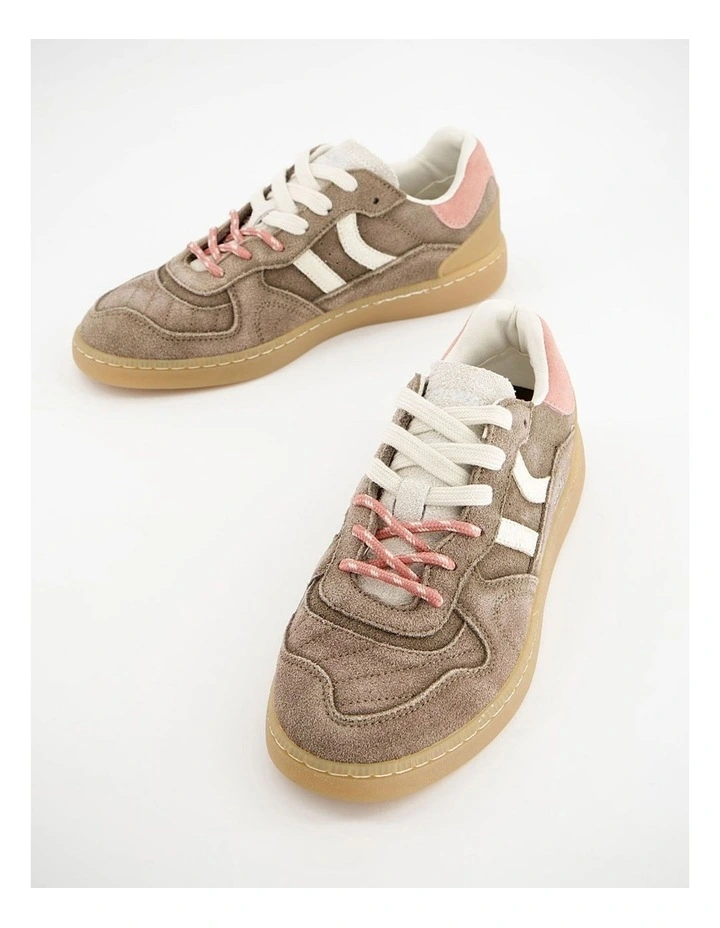 Goal Sneaker in Dip Brown image 2