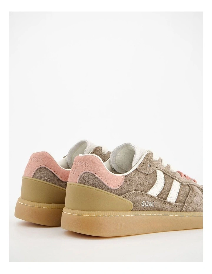 Goal Sneaker in Dip Brown image 5
