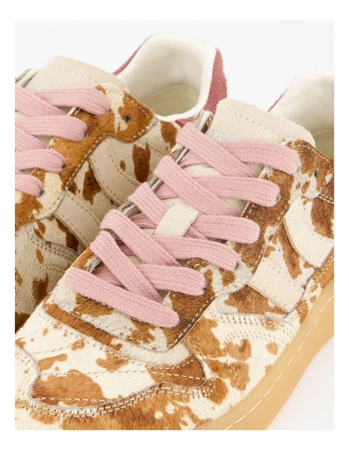 Goal Sneaker in Moo Splash image 4