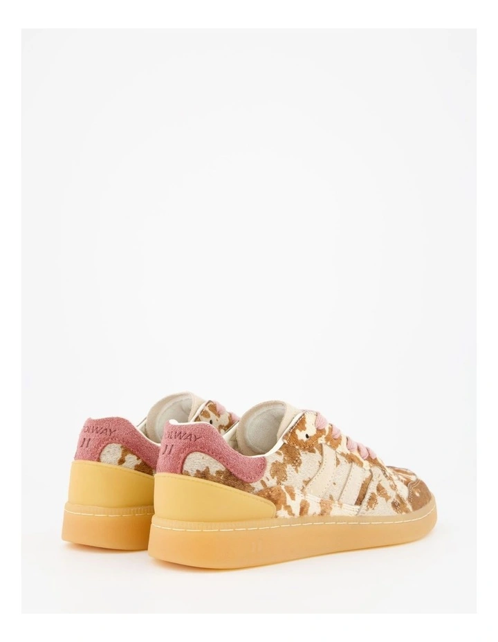 Goal Sneaker in Moo Splash image 6