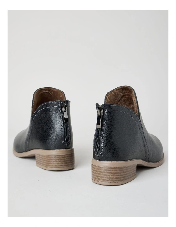 Dublin Boot in Black Leather image 5