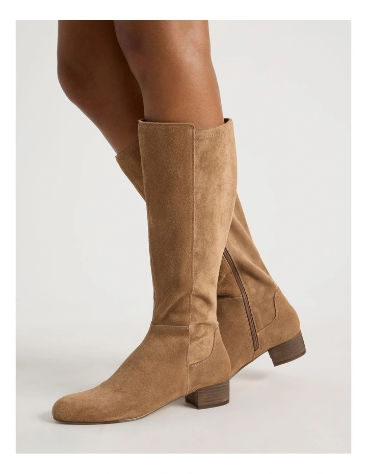 London Boot in Brown image 2