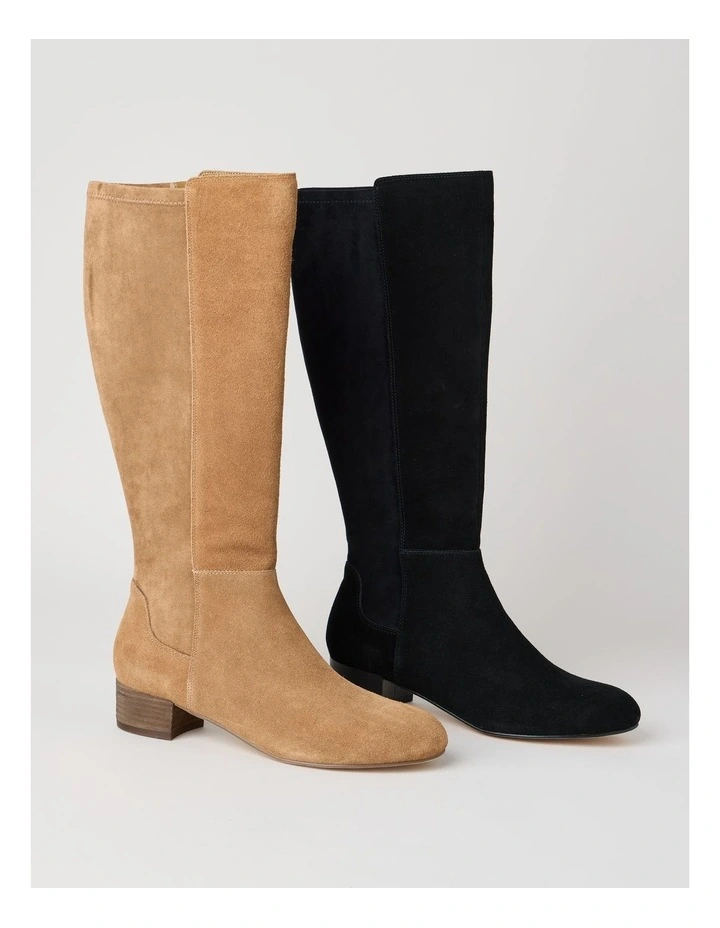 London Boot in Brown image 6