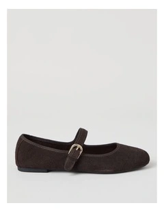 Trudy Flat Shoes in Chocolate Suede