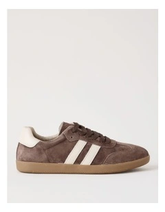 Lisbon Sneaker in Chocolate Suede