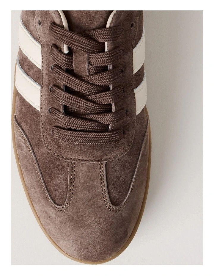 Lisbon Sneaker in Chocolate Suede image 5