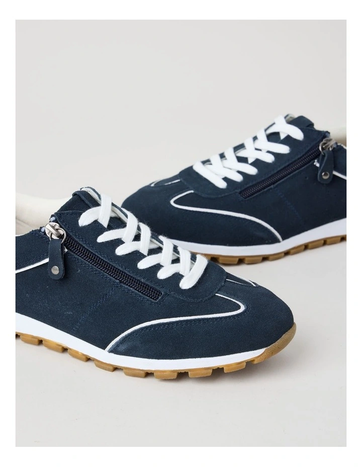 Hervey Sneaker in Navy image 3