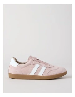 Lisbon Sneaker in Soft Pink