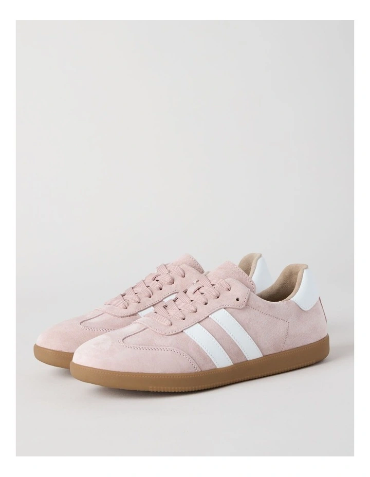 Lisbon Sneaker in Soft Pink image 3
