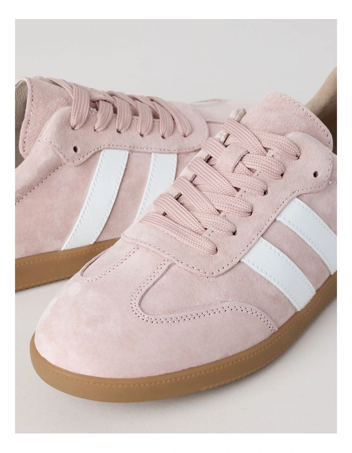 Lisbon Sneaker in Soft Pink image 4