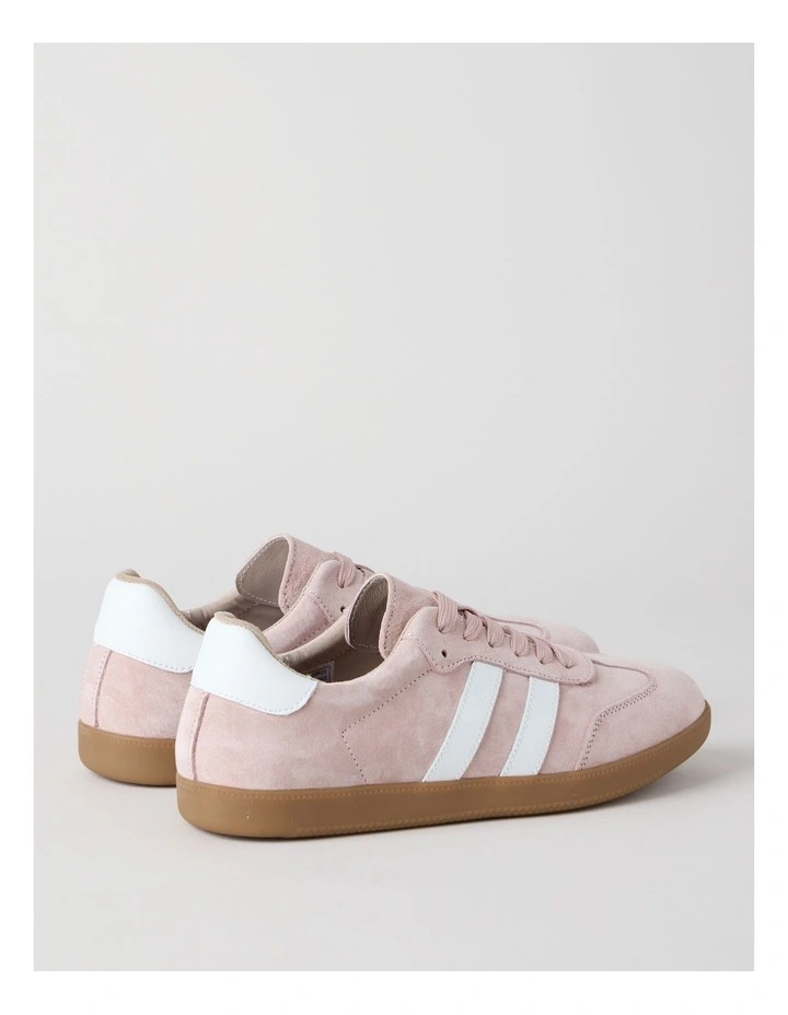 Lisbon Sneaker in Soft Pink image 5