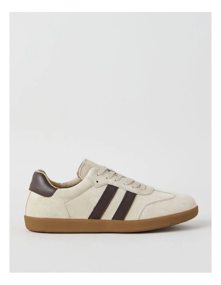 Lisbon Sneaker in Beige image 1