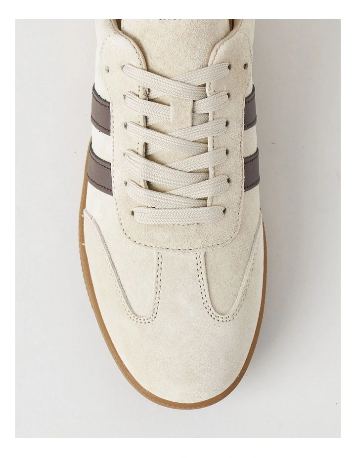 Lisbon Sneaker in Beige image 5