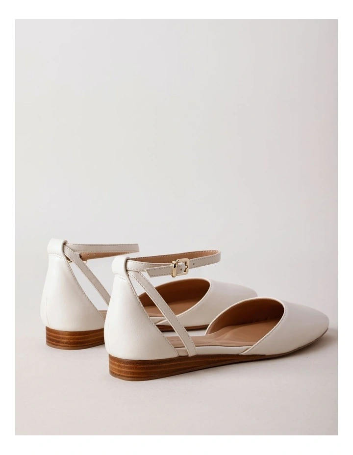 Kelise Flat Shoes in Chalk image 5