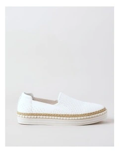 Queena Flat Shoe in White