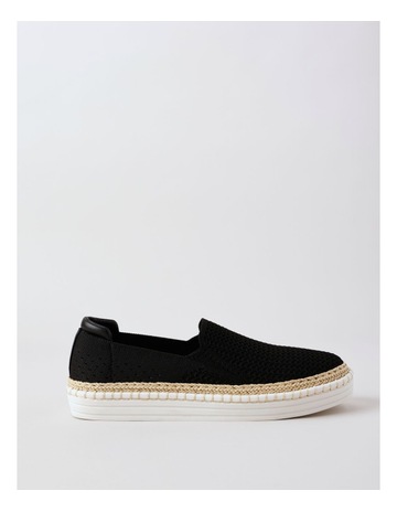 Queena Flat Shoe in Black