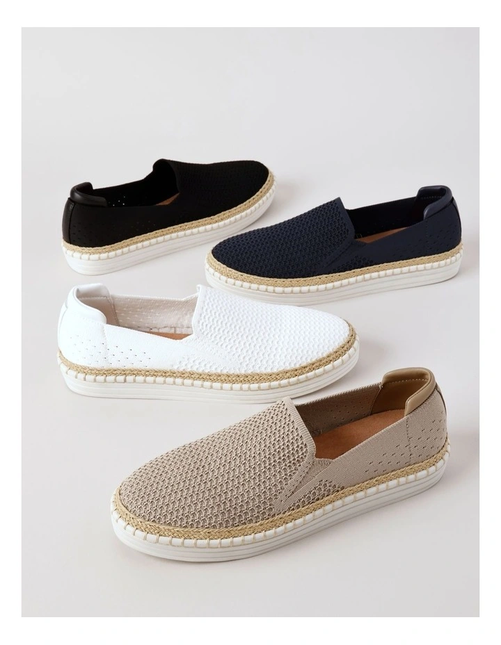 Queena Flat Shoe in Natural image 7