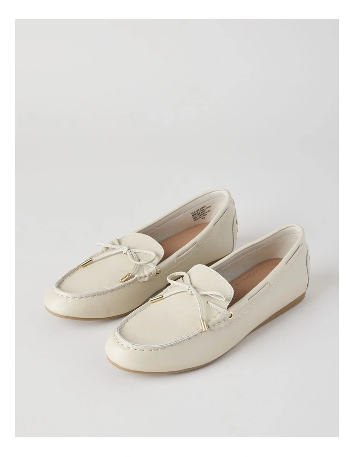Suzie Flat Shoes in Sand Leather image 2