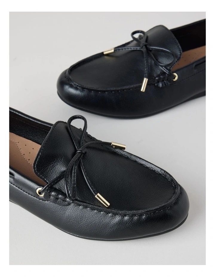 Suzie Flat Shoes in Black Leather image 3