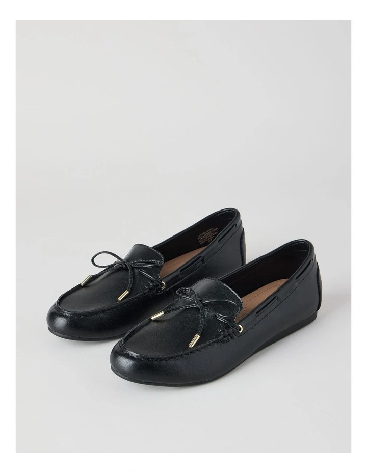 Suzie Flat Shoes in Black Leather image 3