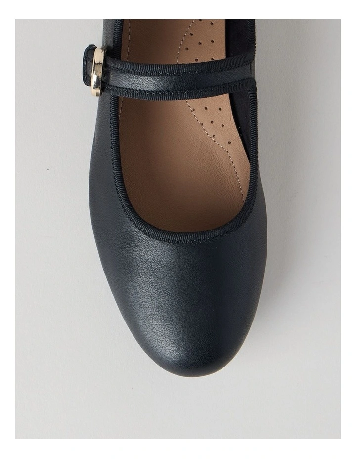 Trudy Flat Shoes in Black Leather image 6
