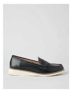 Quebec Flat Shoes in Black