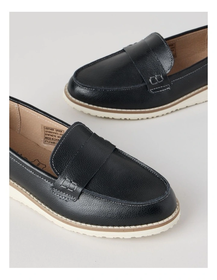 Quebec Flat Shoes in Black image 3