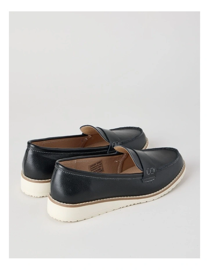 Quebec Flat Shoes in Black image 5