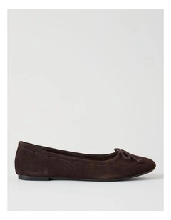Cindy Flat Shoes in Chocolate Suede