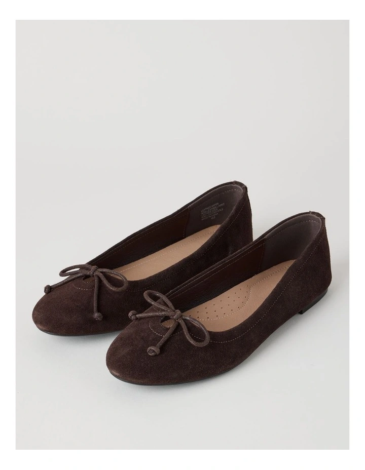 Cindy Flat Shoes in Chocolate Suede image 3