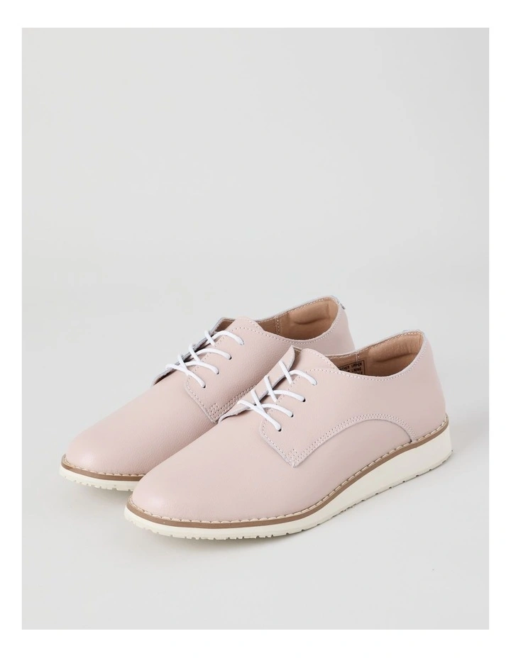 Rome Flat Shoes in Blush image 3