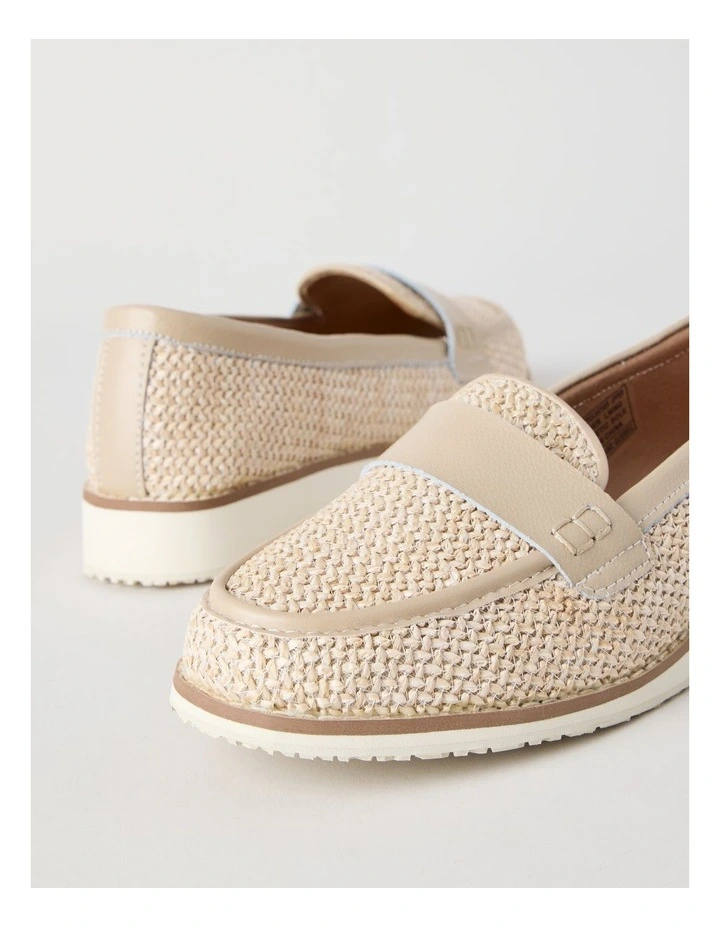Quebec Flat Shoes in Raffia image 4