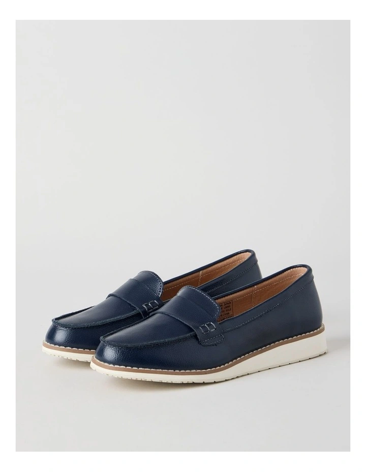 Quebec Flat Shoes in Navy image 3