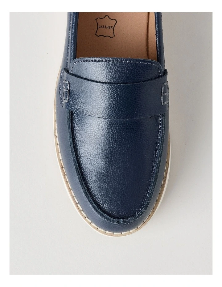 Quebec Flat Shoes in Navy image 6