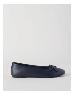 Cindy Flat Shoes in Navy