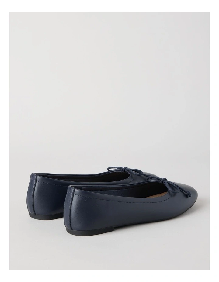 Cindy Flat Shoes in Navy image 5