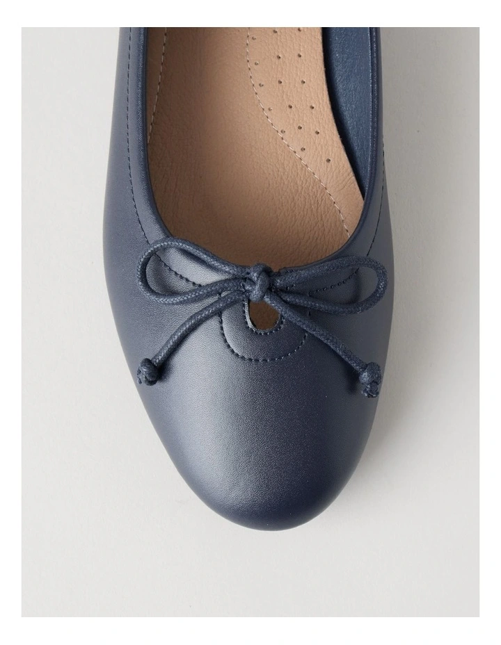 Cindy Flat Shoes in Navy image 6
