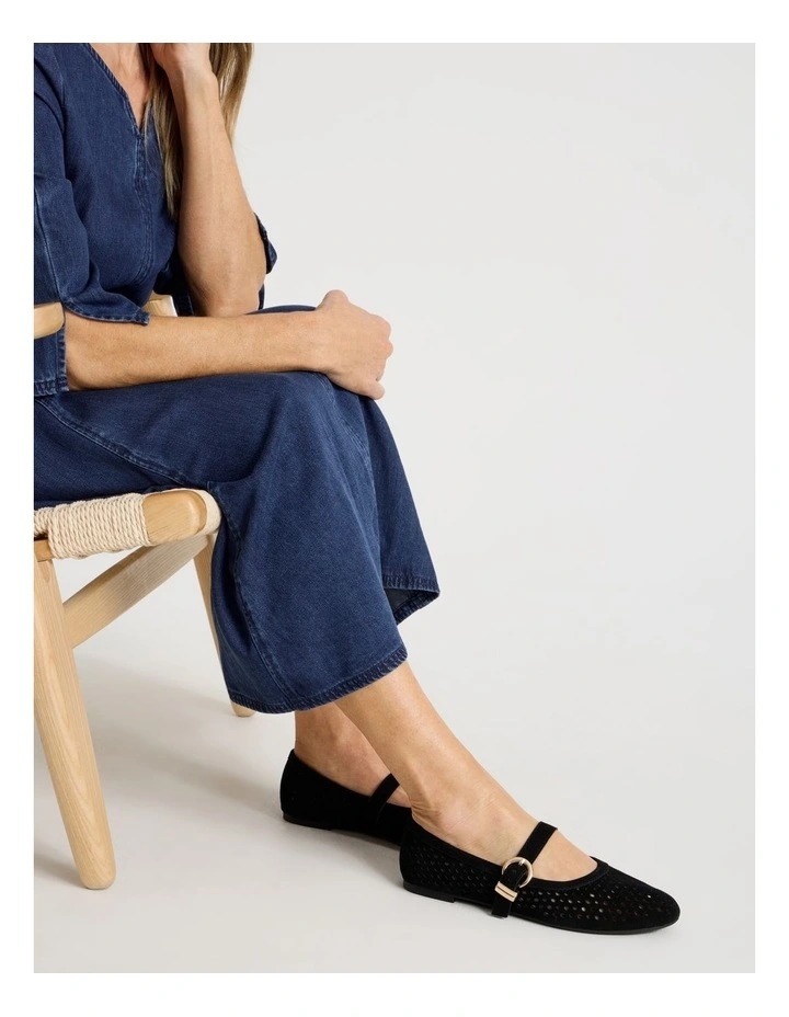 Dorothy Flat Shoes in Black image 2