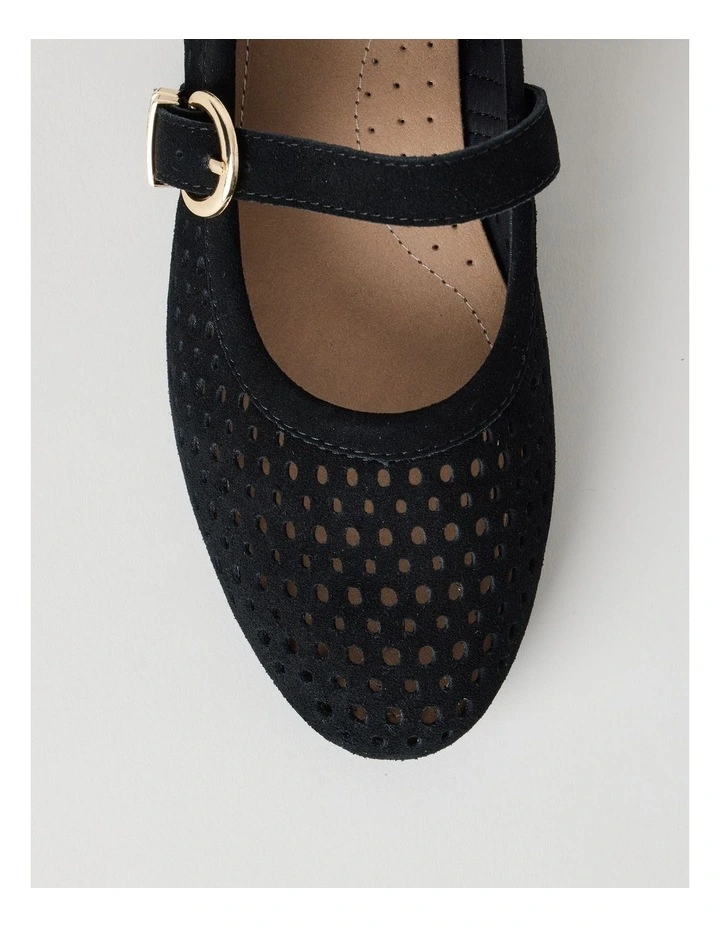 Dorothy Flat Shoes in Black image 6