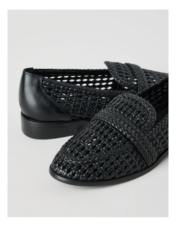 Blair Flat Shoes in Black image 4
