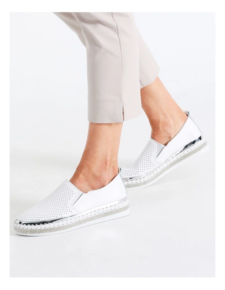 Chloe Leather Shoe in White image 2