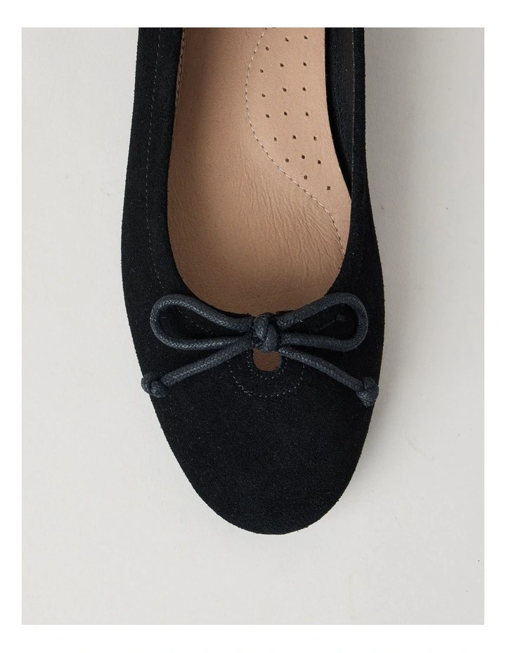 Cindy Flat Shoes in Black image 7
