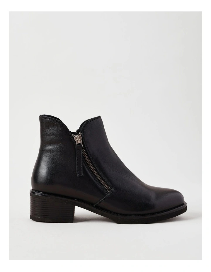 Dami Boot in Black Leather image 1