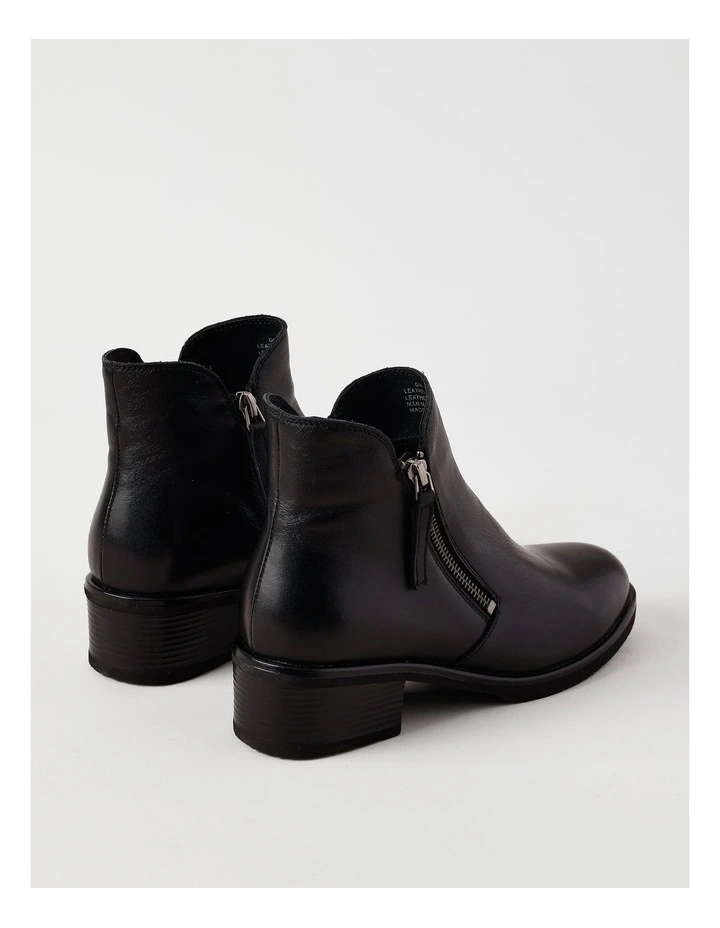 Dami Boot in Black Leather image 3