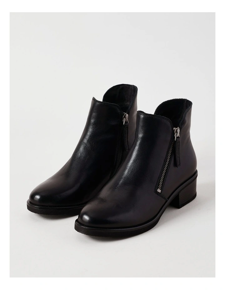 Dami Boot in Black Leather image 4