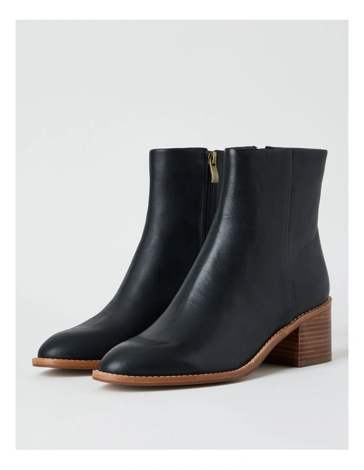 Willis Boot in Black image 3