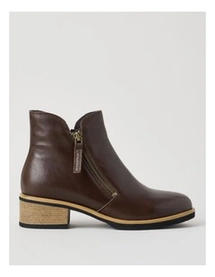 Dami Boot in Dark Brown