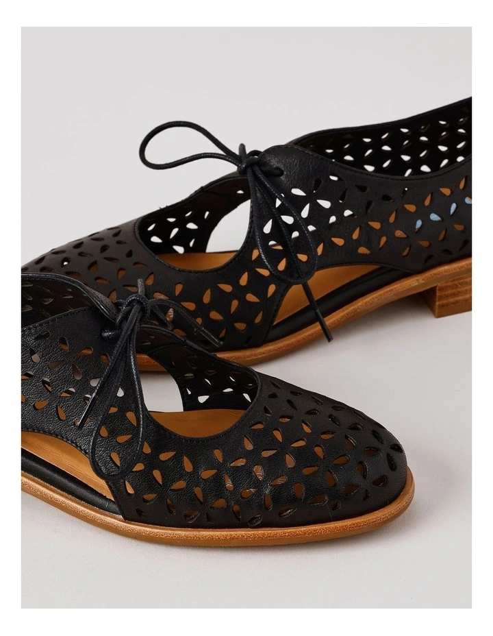 Alison Flat Shoes in Black image 4