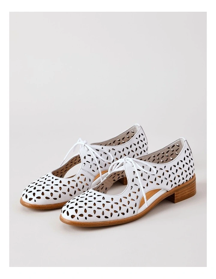 Alison Flat Shoes in White image 4